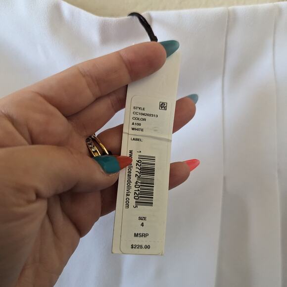 Alice + Olivia Semira Pleated White Mini Skirt NWT size 4 - Picture 2 of 7